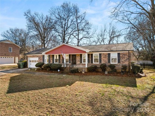 2427 Sandlewood Drive