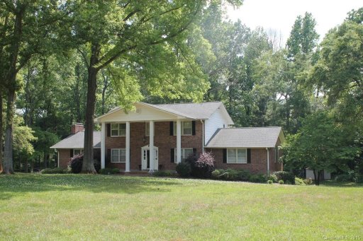 2605 Camelot Drive