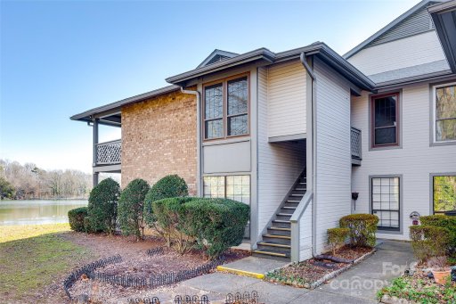 5843 Harris Grove Lane