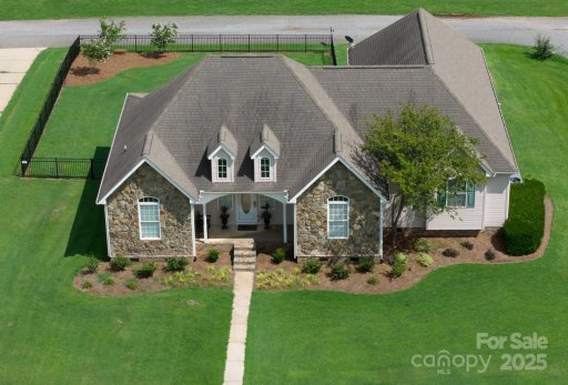 1211 Maddy Lane