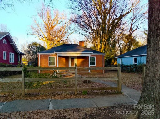 440 Sylvania Avenue