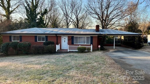 1009 Robinhood Lane