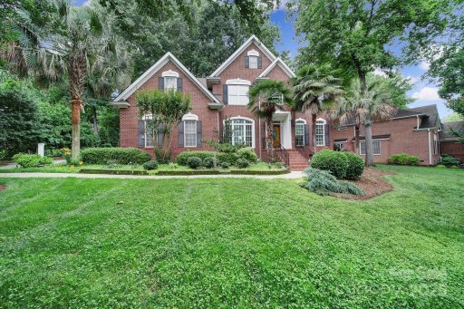 907 Thorn Ridge Lane