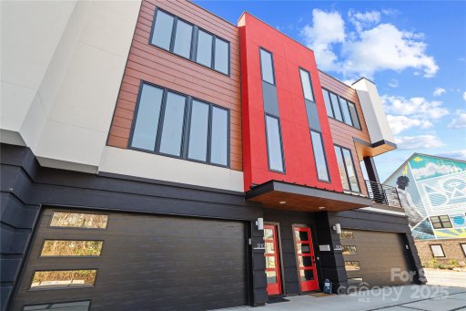 2710 N Davidson Street