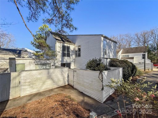 7140 Stonington Lane