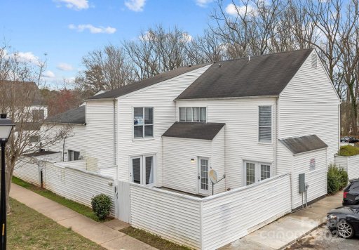 7138 Stonington Lane