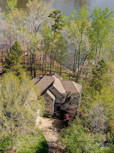 928 Thorn Ridge Lane