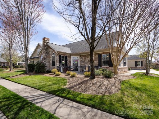 864 Ledgestone Court