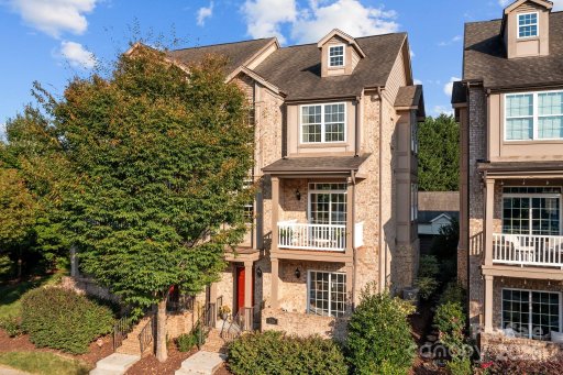 735 Amalfi Drive
