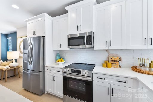 1045 Northend Drive 34