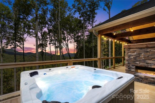 377 S Ridge Runner Road