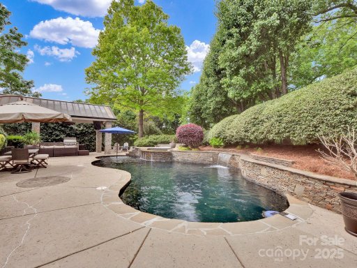 2553 Fallbrook Place