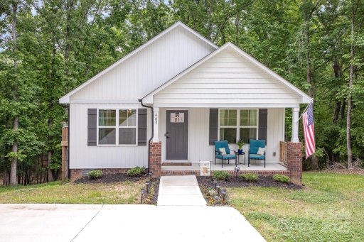 409 Woodcrest Lane