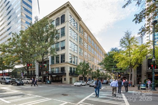 127 N Tryon Street 511