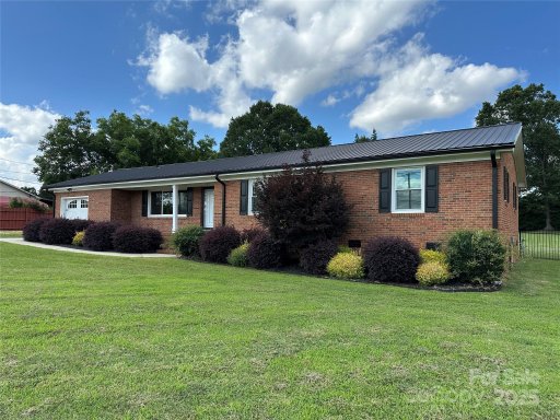 396 Pitts School Road