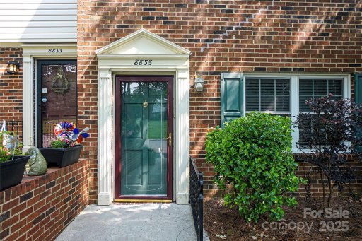 8835 Hunter Ridge Drive