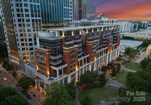 435 S Tryon Street 601