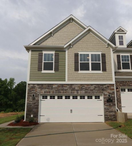 3207 Lilac Grove Drive