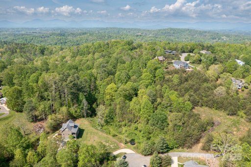11 Spicebush Lane