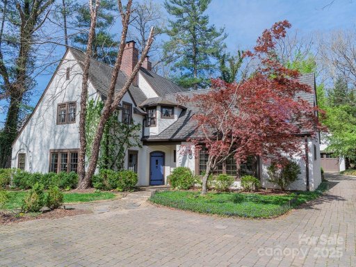 373 Vanderbilt Road