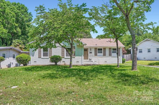 1515 Edgewater Drive