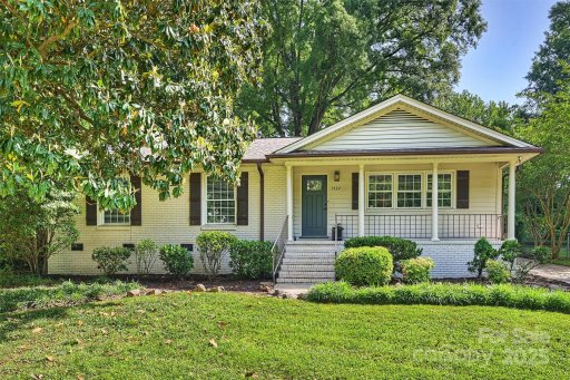 1522 Barberry Court