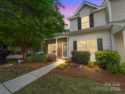 3446 Broadwick Street