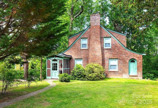 135 Tacoma Circle