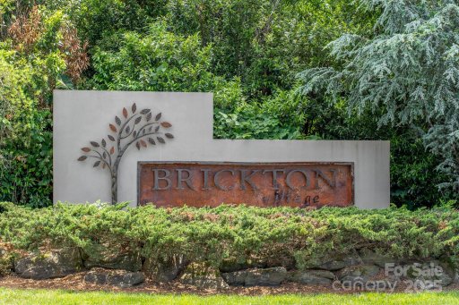 142 Brickton Village Circle 103