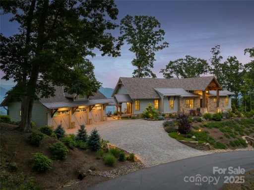 442 Signature Row Boulevard