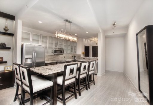 333 W Trade Street 1304