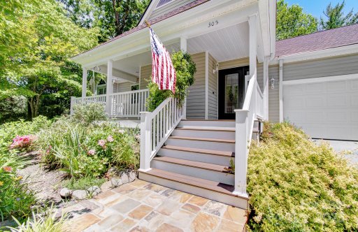305 E High Point Lane