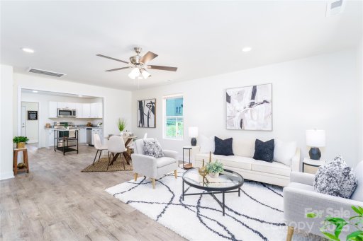 810 W Raleigh Avenue