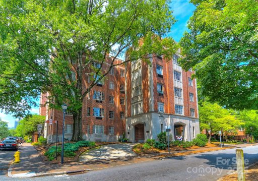 301 W 10th Street 404