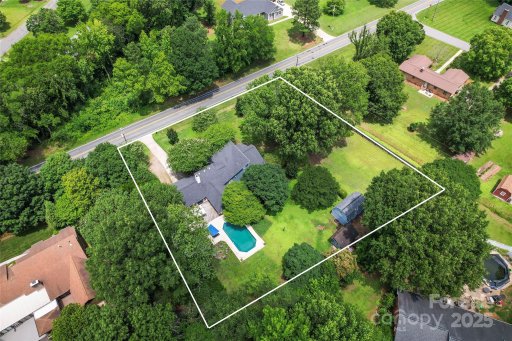 6313 Weddington Road