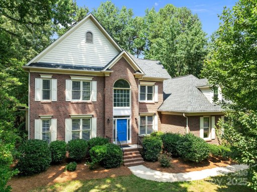 15400 Groveland Street