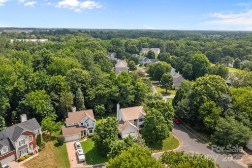 9904 Brigstock Court