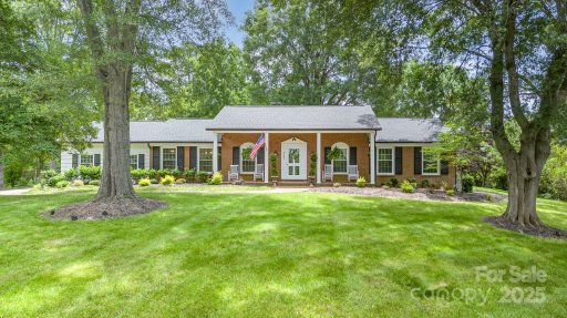 441 Crestside Drive