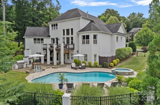 109 Walking Horse Trail