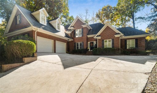 23 Tanglewood Road