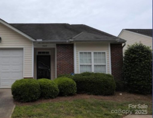 5823 Bradford Lake Lane