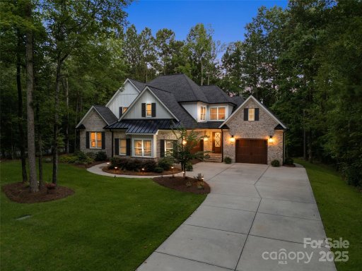 1381 Ridgewood Drive