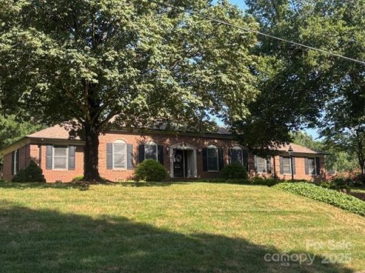 1201 Colonial Drive