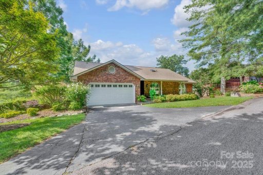 156 Circle Top Drive