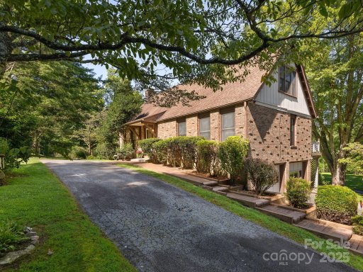 3541 Willow Creek Road