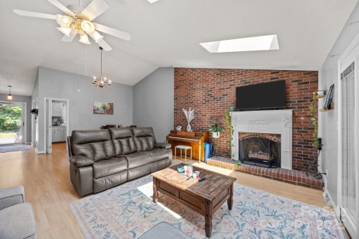 1300 Larchmont Place 501