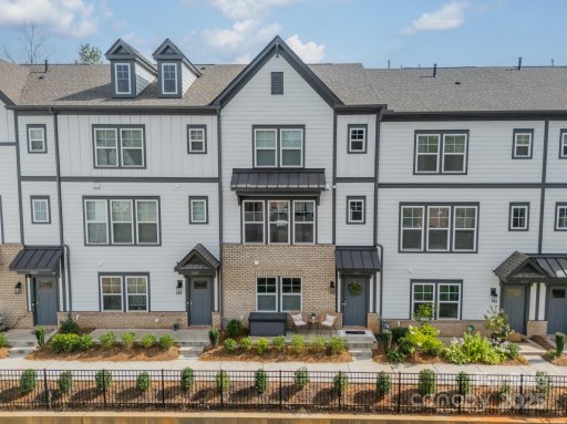 5013 Nestling Spring Street