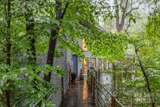 7600 Cedarbrook Drive