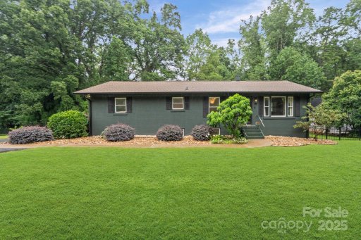 119 Meadowbrook Lane