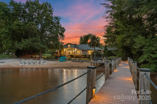 1350 Strawberry Lane